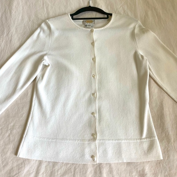 🌵Talbots Cardigan - Picture 2 of 3